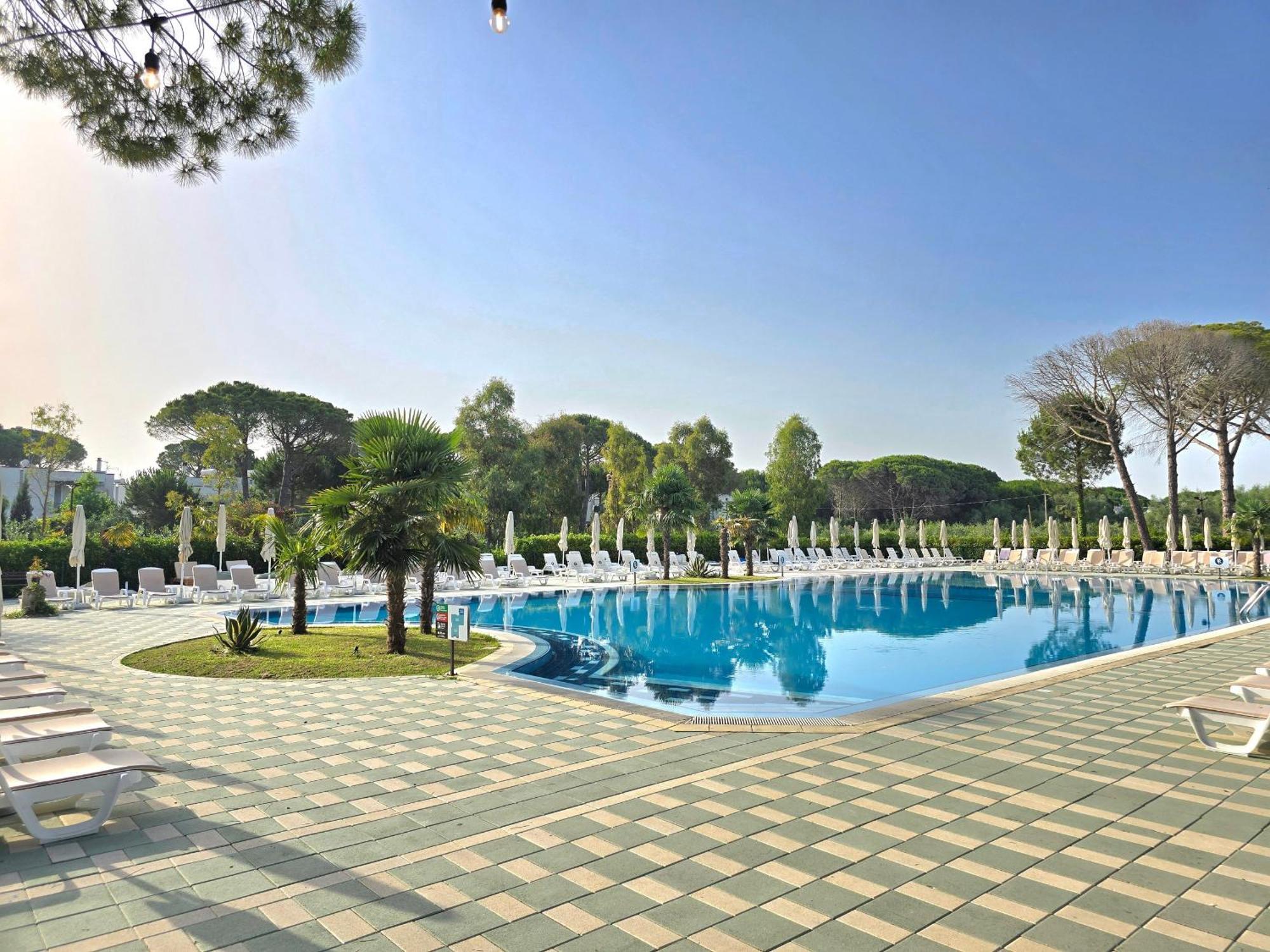 Modern Villas At Perla Resort Durres Ngoại thất bức ảnh